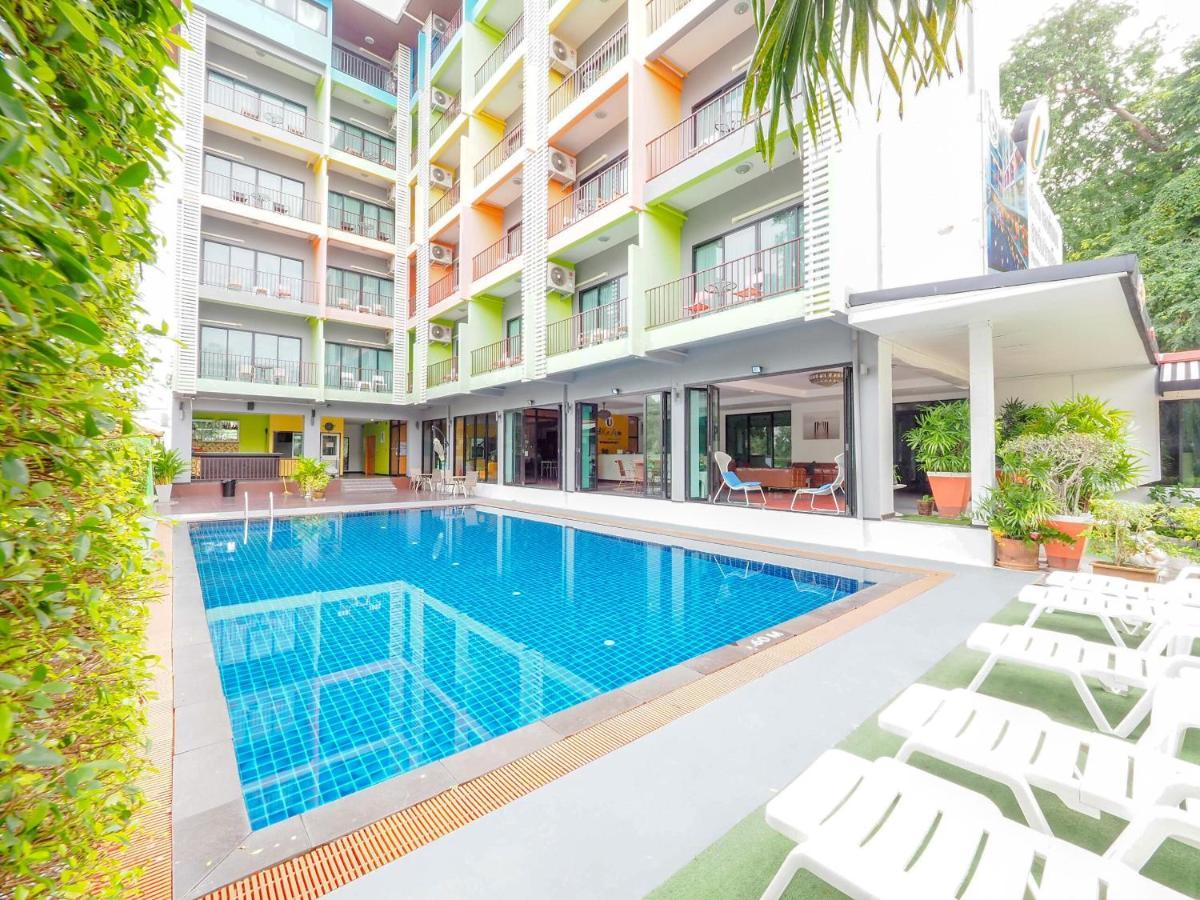Oyo 75367 Ud Pattaya Hotel Банг Ламунг Екстериор снимка