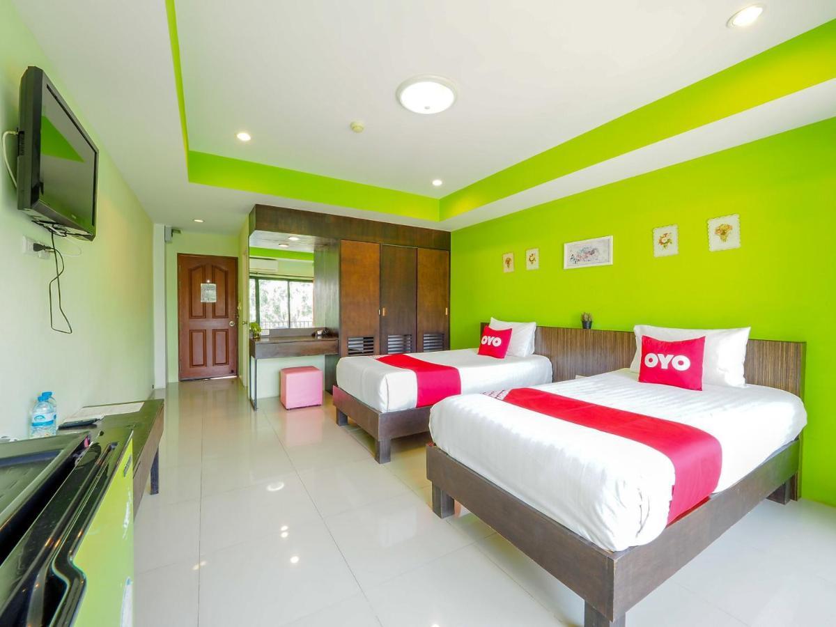 Oyo 75367 Ud Pattaya Hotel Банг Ламунг Екстериор снимка