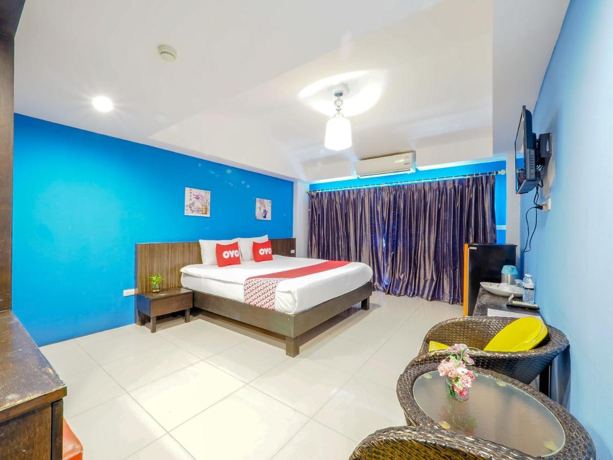 Oyo 75367 Ud Pattaya Hotel Банг Ламунг Екстериор снимка