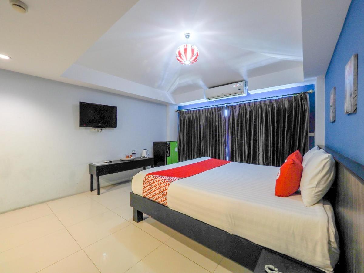 Oyo 75367 Ud Pattaya Hotel Банг Ламунг Екстериор снимка