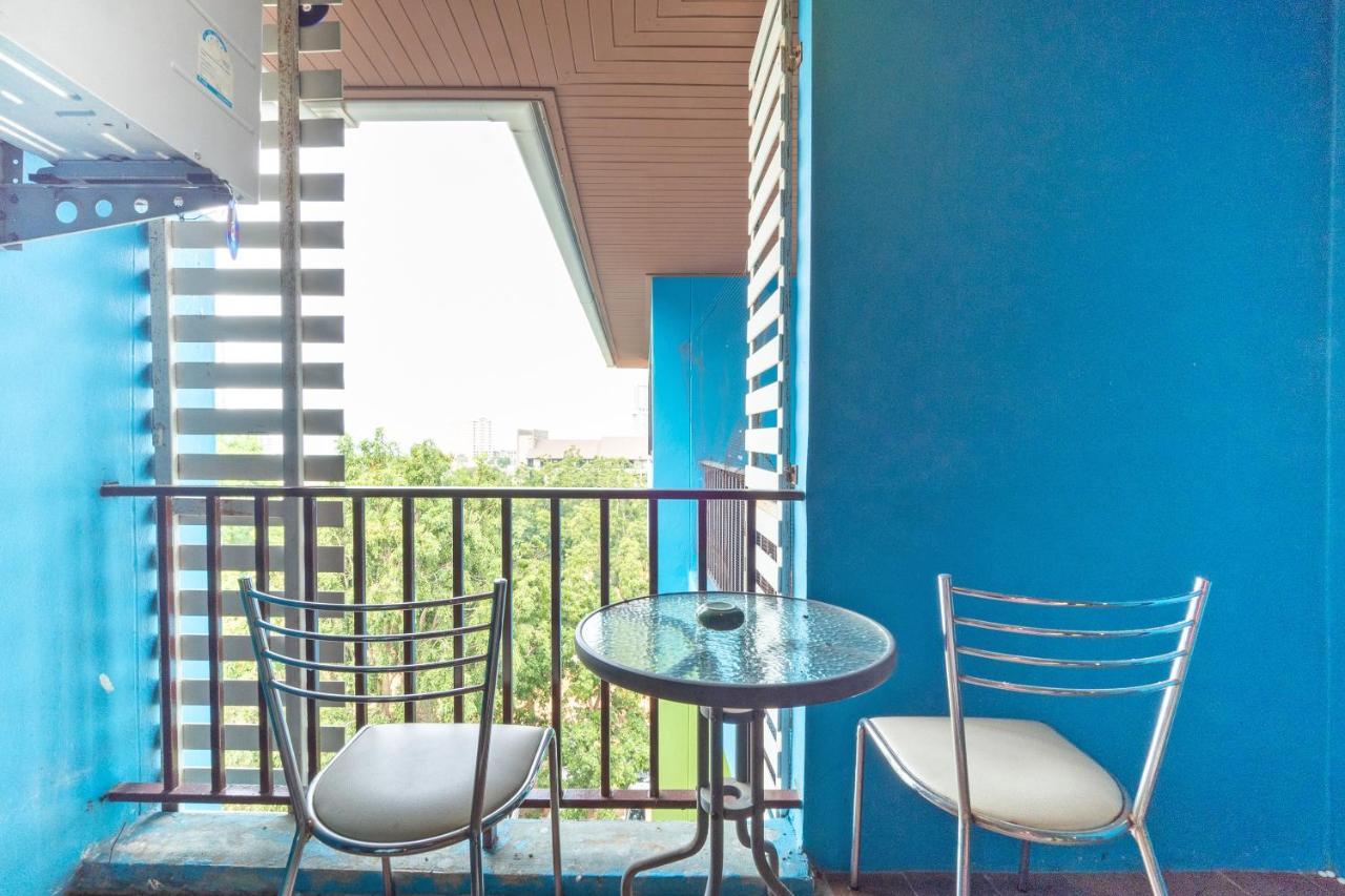 Oyo 75367 Ud Pattaya Hotel Банг Ламунг Екстериор снимка