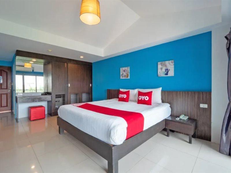Oyo 75367 Ud Pattaya Hotel Банг Ламунг Екстериор снимка