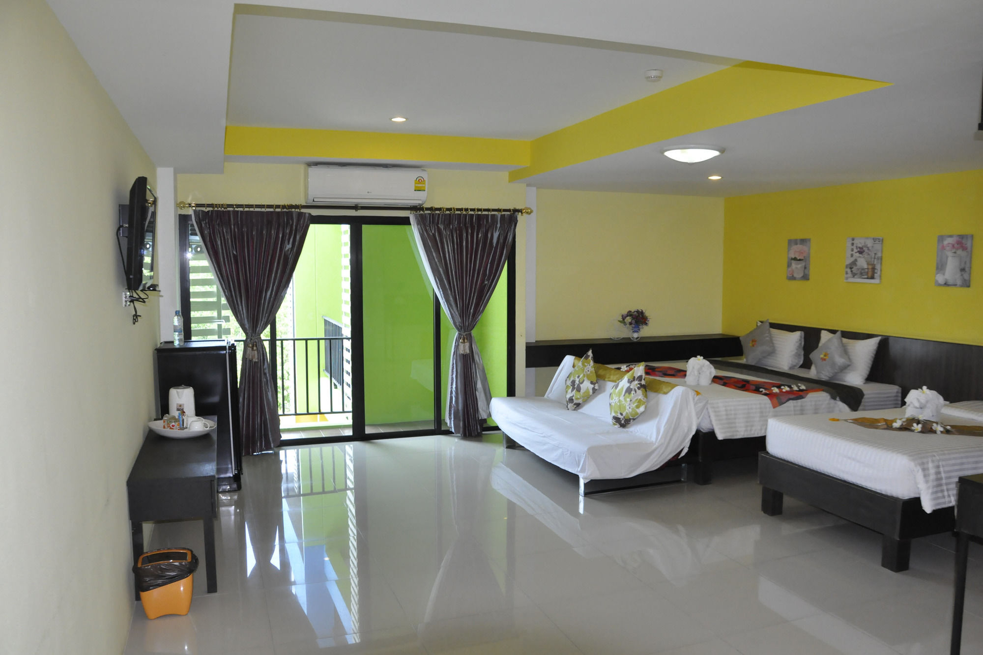 Oyo 75367 Ud Pattaya Hotel Банг Ламунг Екстериор снимка