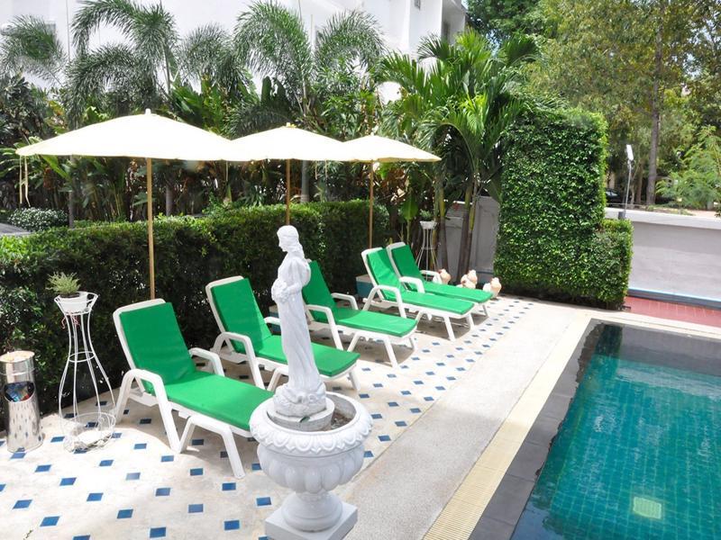 Oyo 75367 Ud Pattaya Hotel Банг Ламунг Екстериор снимка