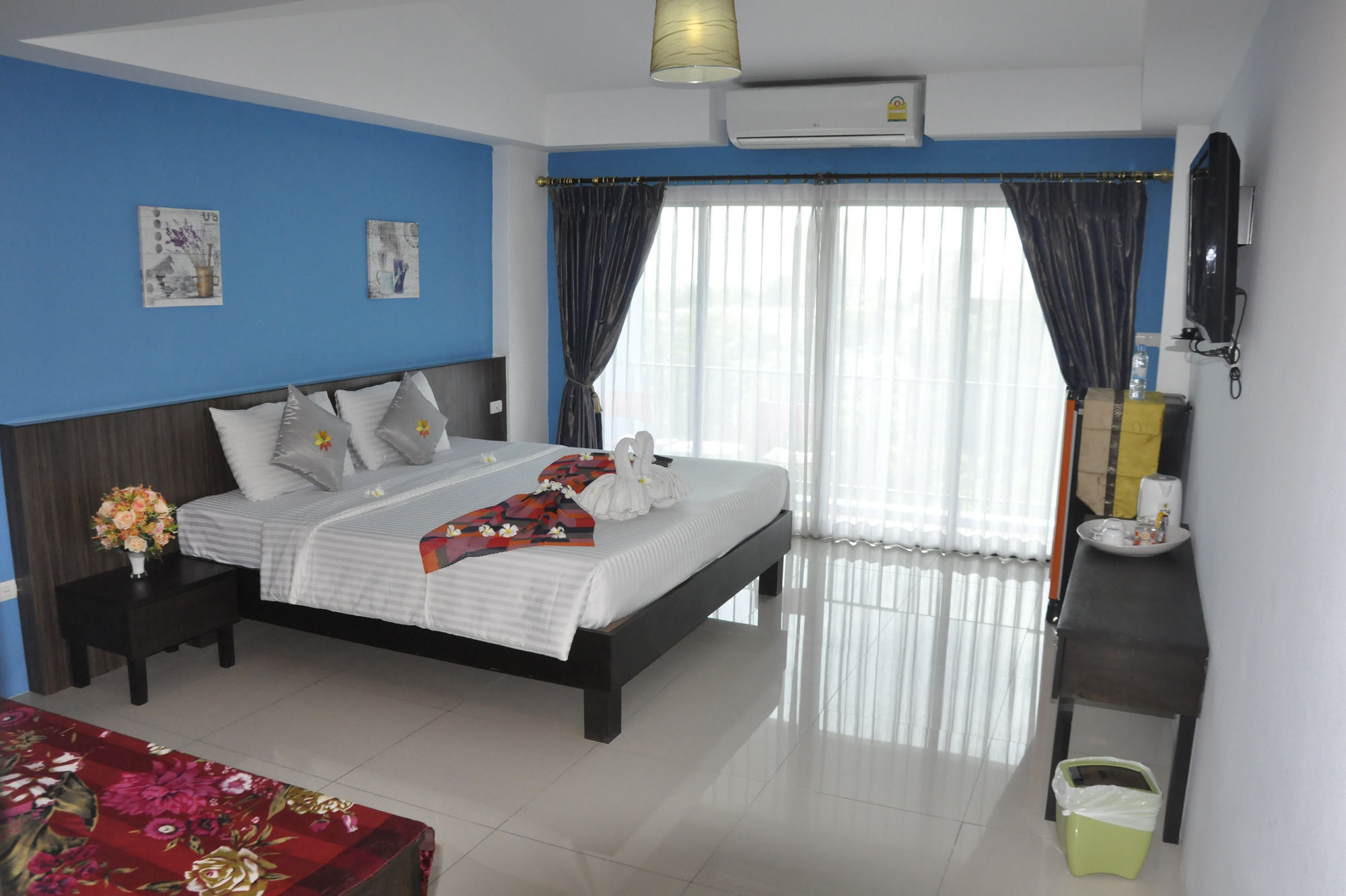 Oyo 75367 Ud Pattaya Hotel Банг Ламунг Екстериор снимка